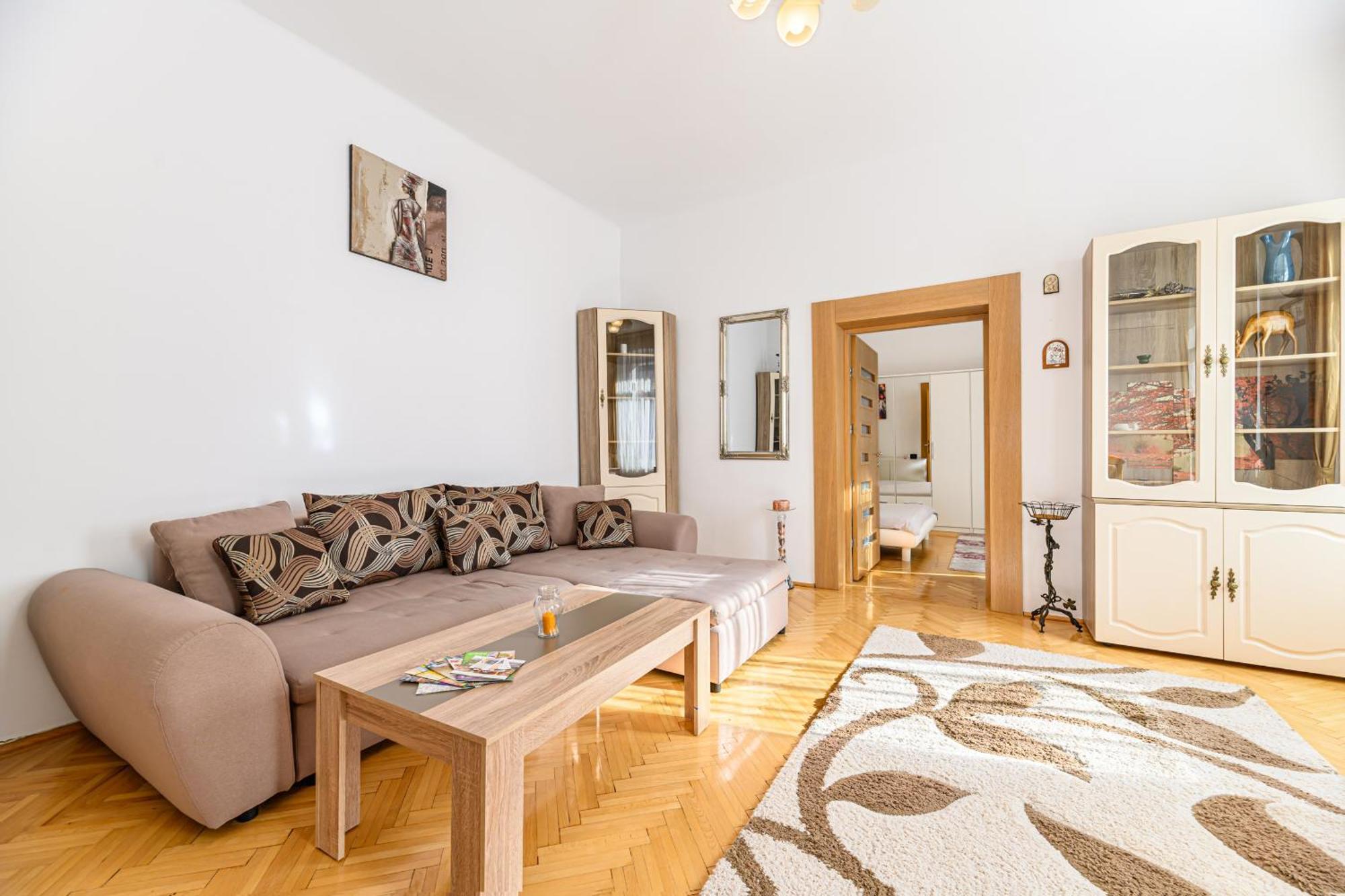 Brasov Centrul Vechi - 67Sqm - 2Min To Counsel Square公寓 外观 照片